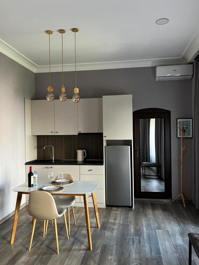 Chikhi Apartment Tbilisi Bagian luar foto