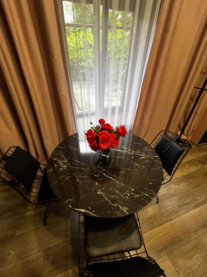 Chikhi Apartment Tbilisi Bagian luar foto